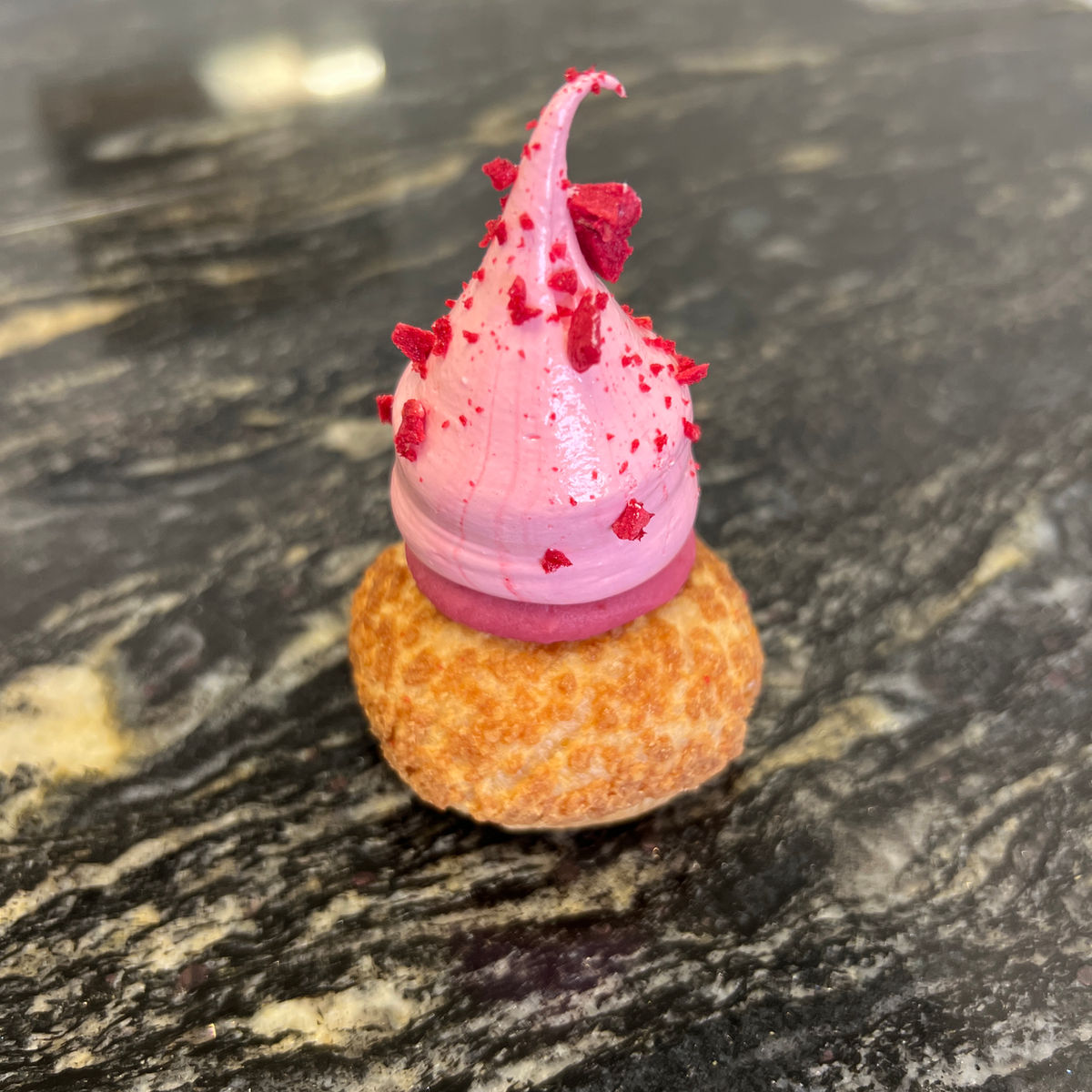 Raspberry Pavlova Choux